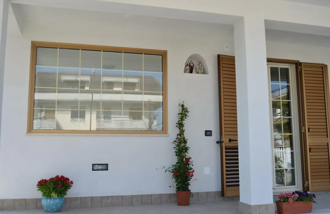 Guesthouse Holiday Formia Beach-1